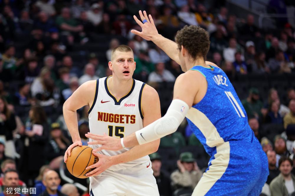 随着他在职 随着他在职