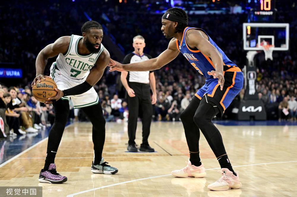 虽然身体素 虽然身体素